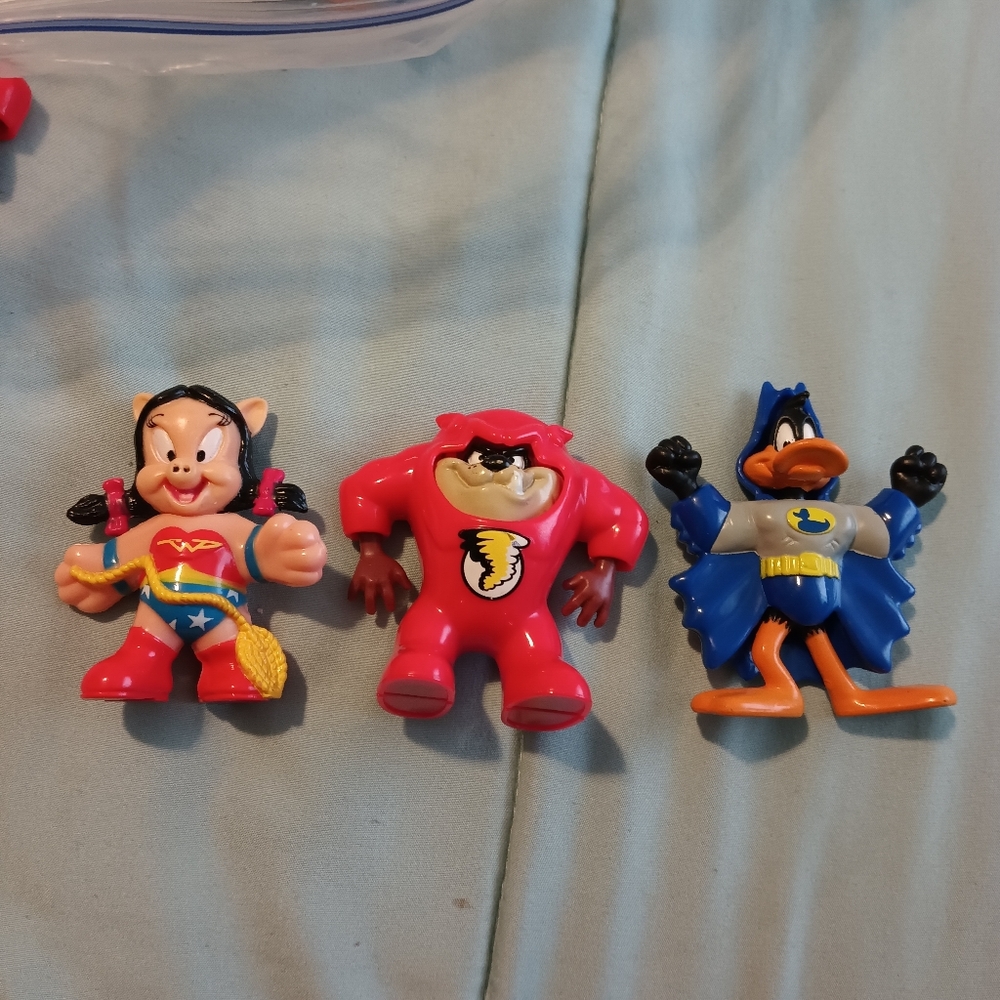 McDonalds Looney Tune collectibles.